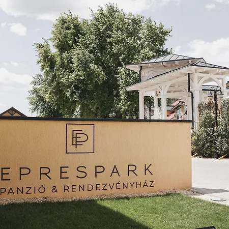 Budapest Airport Eprespark فيتْشيش