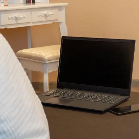 Budapest Airport Eprespark מלון