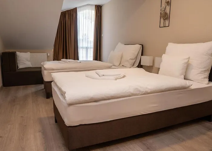 Hotel Budapest Airport Eprespark 3*