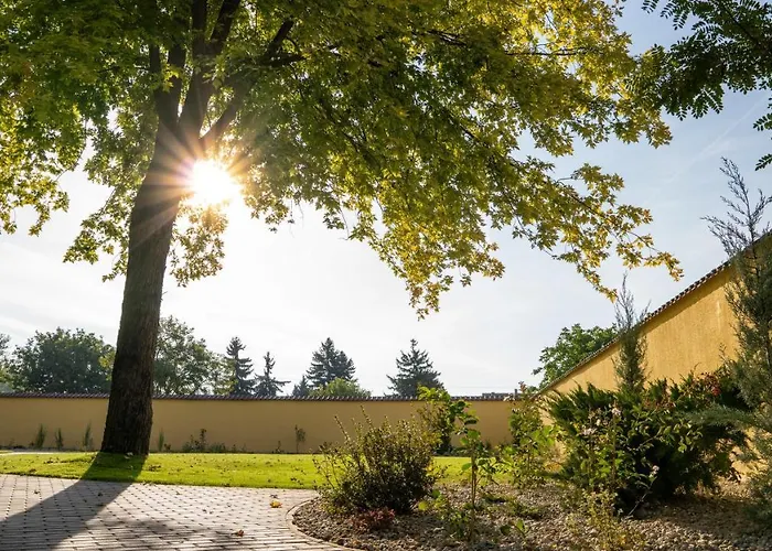 Hotel Budapest Airport Eprespark 3*