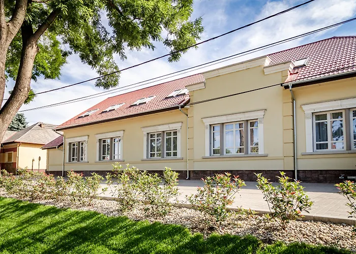 Budapest Airport Eprespark 3*